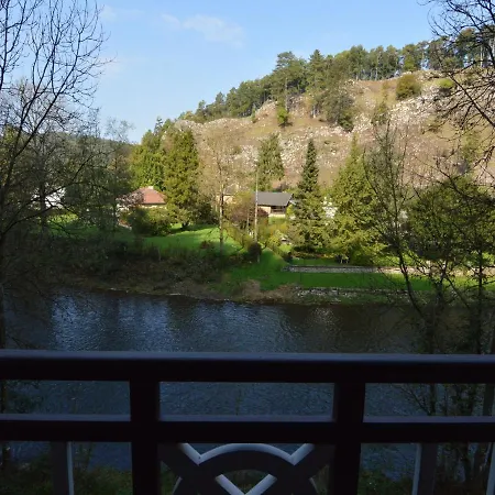 Semesterbostad Cozy Holiday Home With Forest Nearby In Ardennes Verlaine