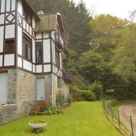 Cozy Holiday Home With Forest Nearby In Ardennes Semesterbostad