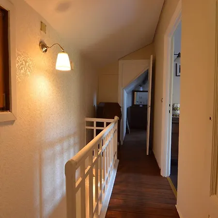 Semesterbostad Cozy Holiday Home With Forest Nearby In Ardennes